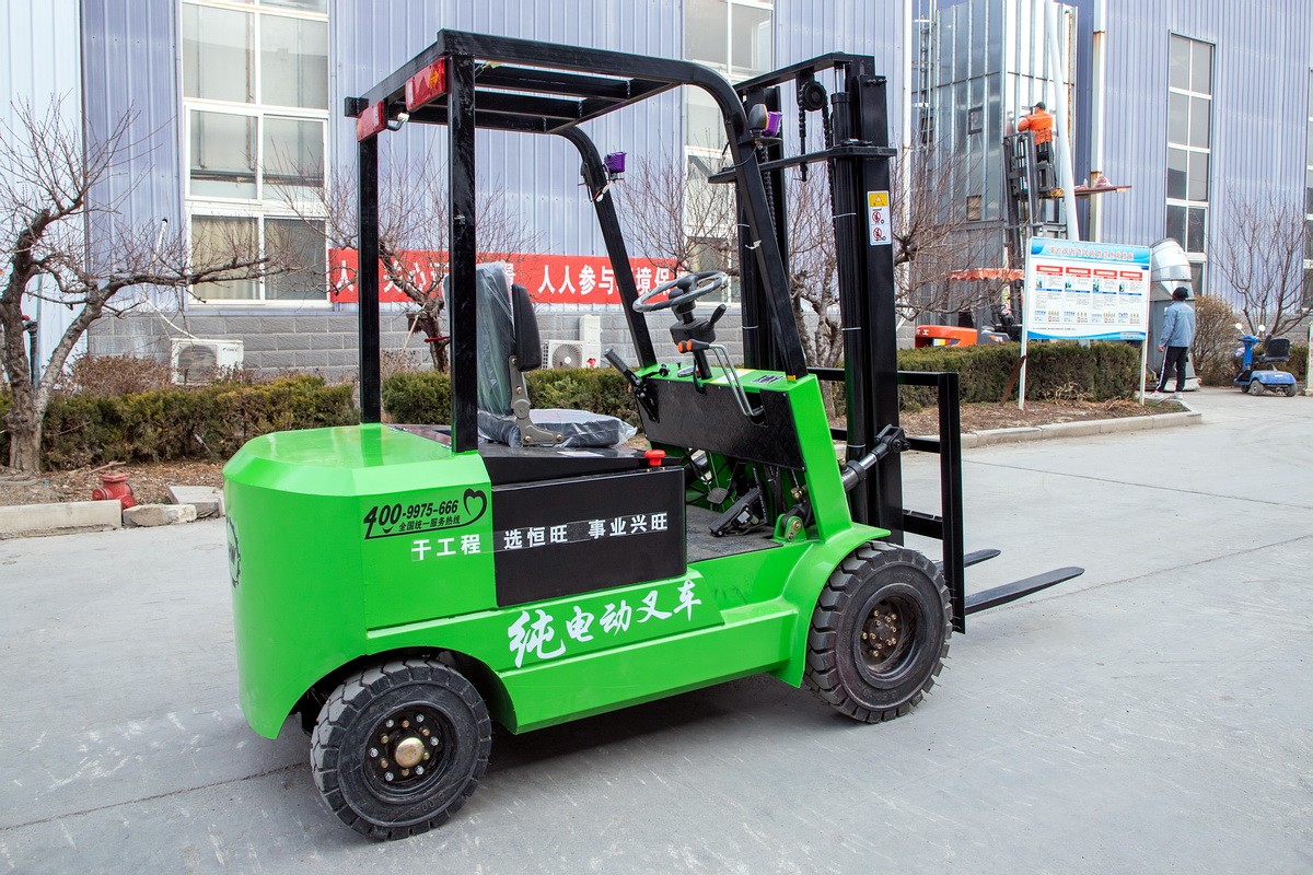 HWC-1.5T電動(dòng)叉車(chē)
