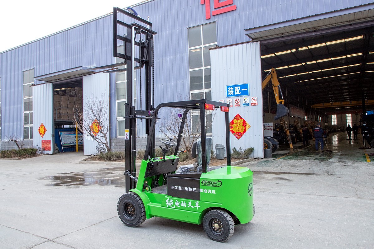 HWC-1.5T電動(dòng)叉車(chē)